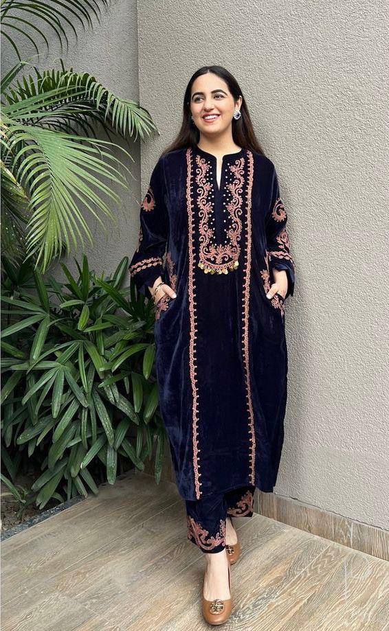 Designer Party Wear Look Heavy Viscose Velvet Suit Set